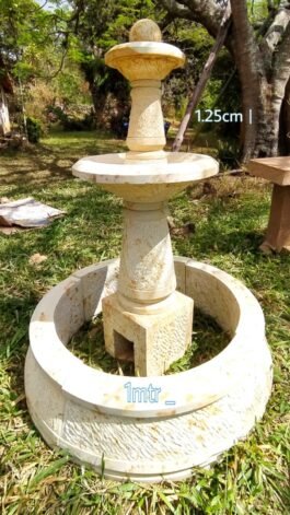 Fuente en Piedra Arenisca Colonial Clásica