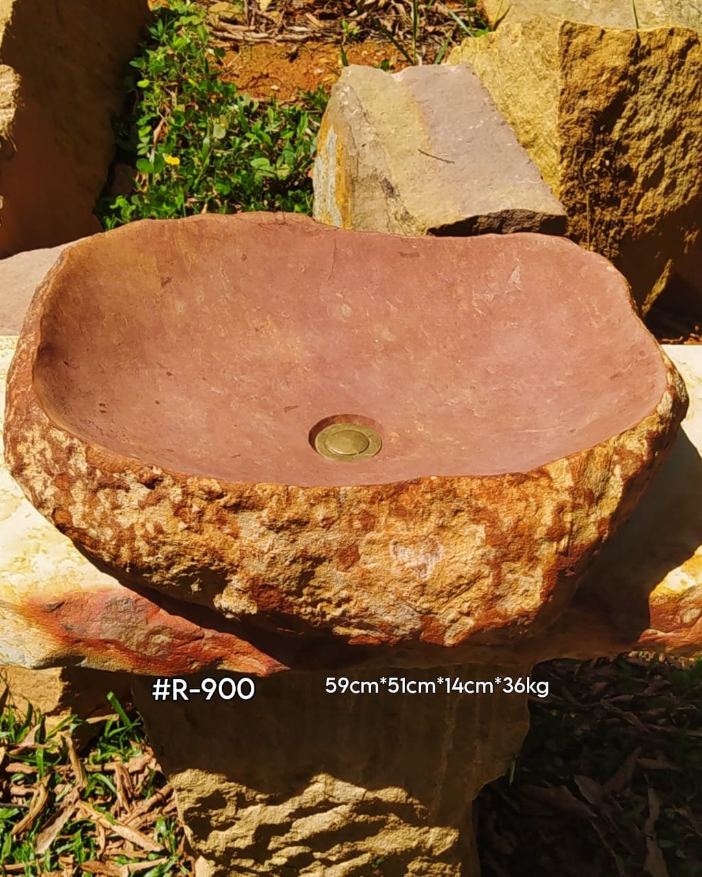 Lavamanos en piedra rústico, exterior natural, color cafe ocre