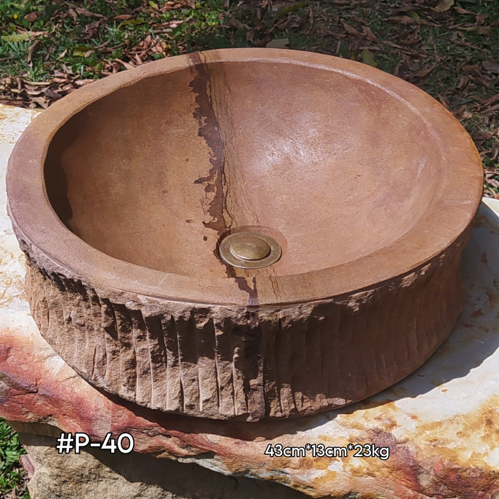 Lavamanoas en piedra pulido, color ocre variable