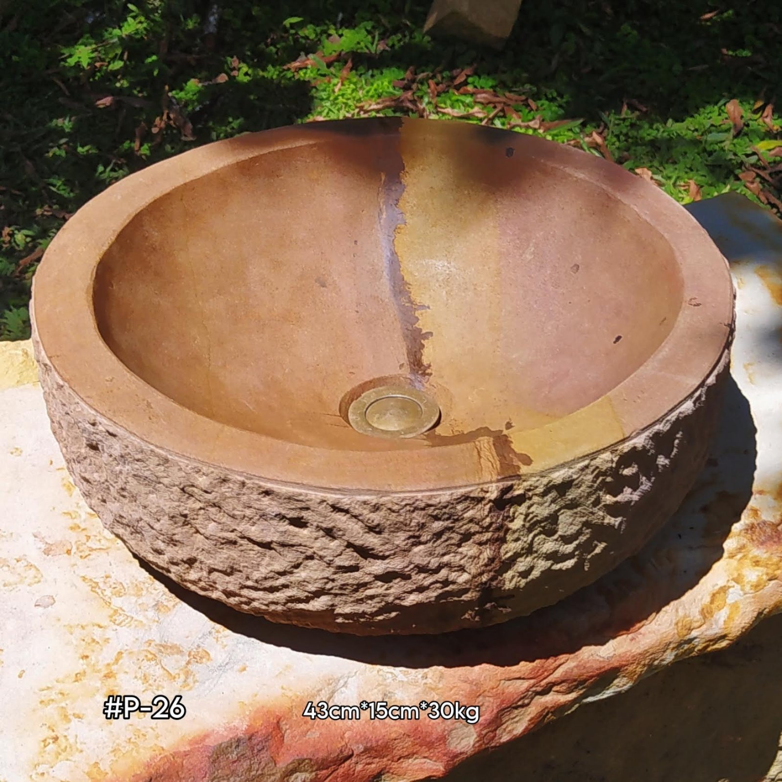 Lavamanos en piedra pulido en piedra arenisca color ocre. Piedras Ocres