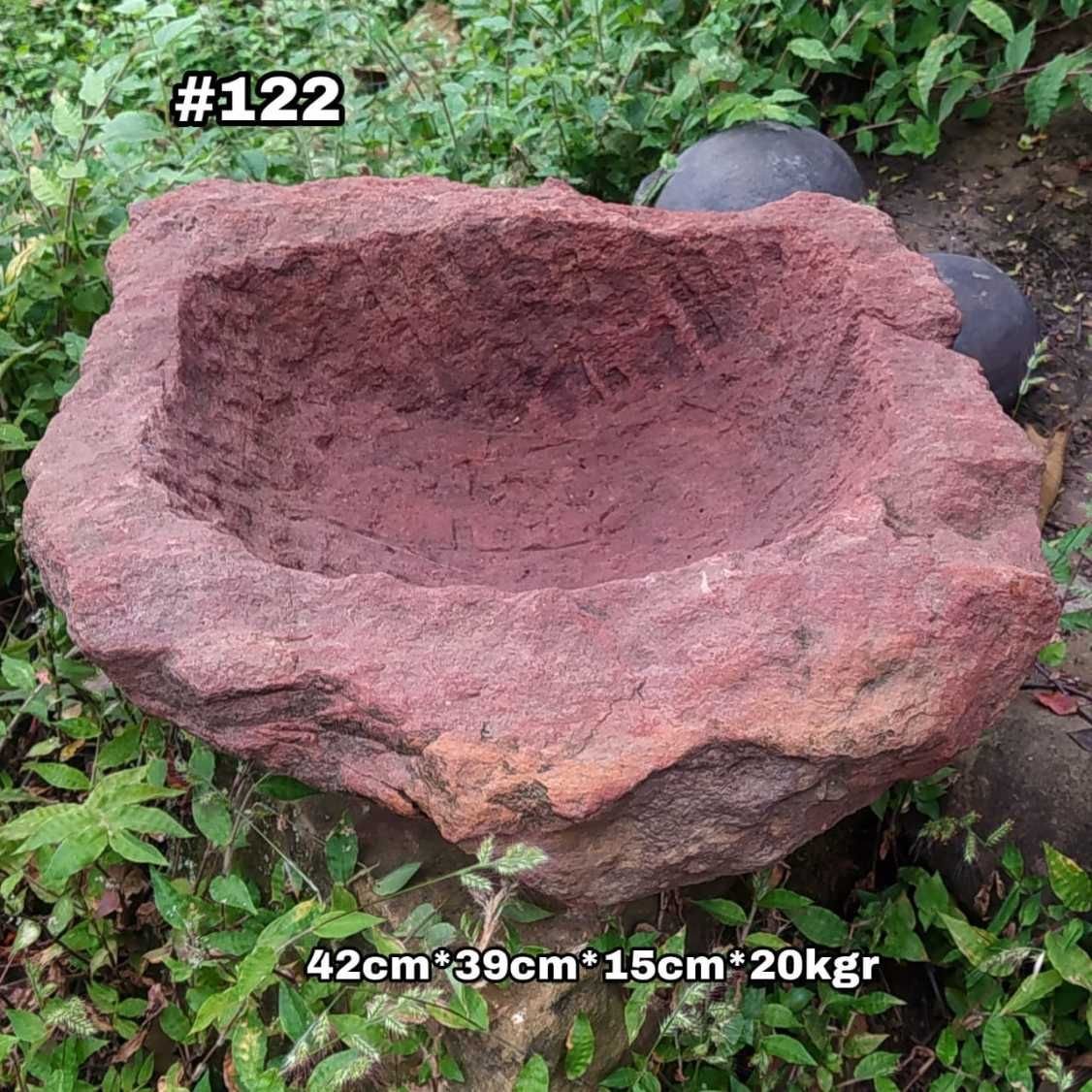 Pila rústica en piedra, cueco en piedra