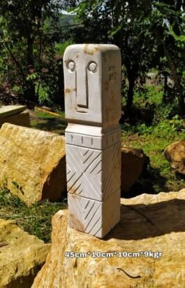 Vigía, Escultura en Piedra