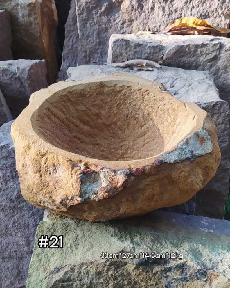 Pila rústica en piedra, cueco en piedra