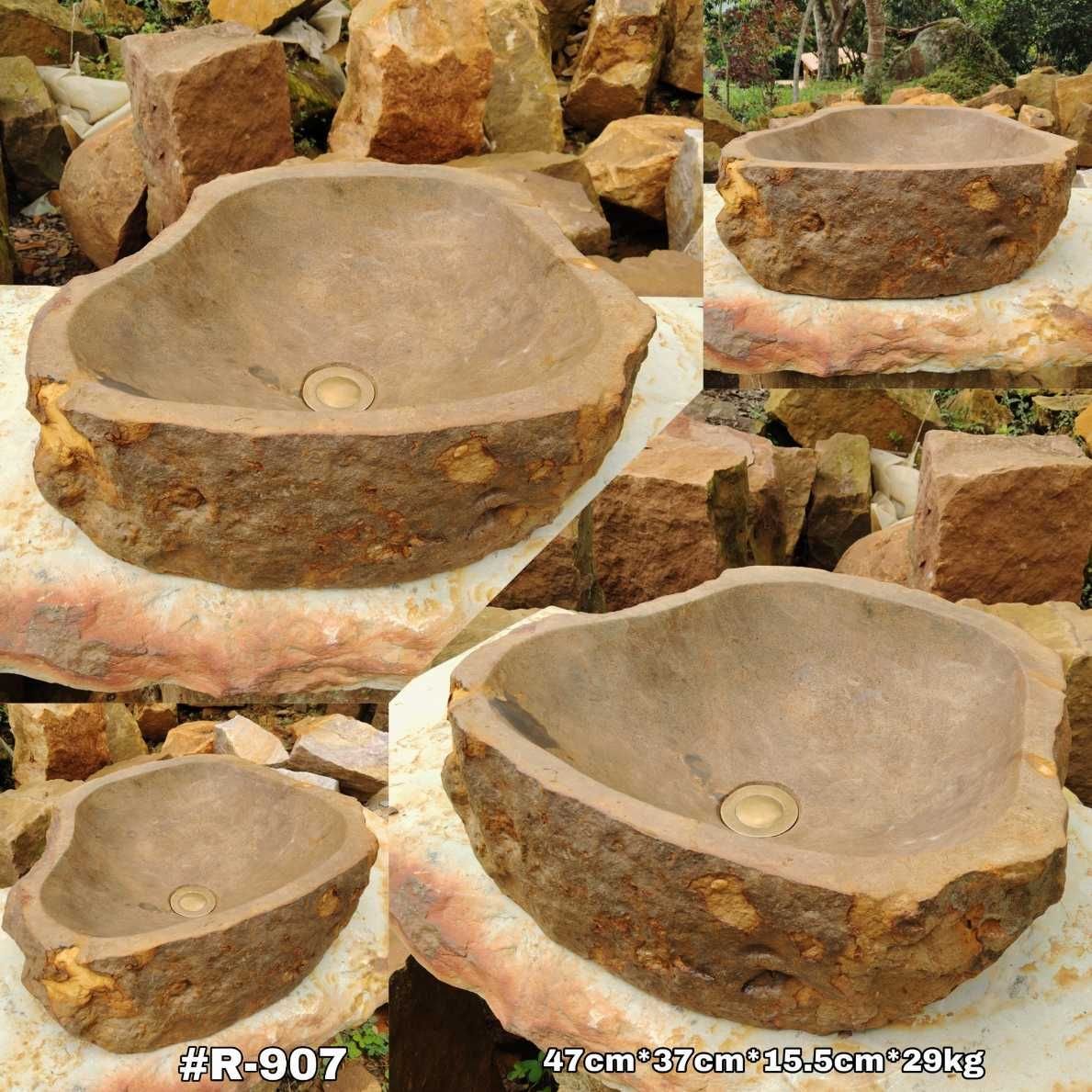 Lavamanos en piedra rústico de montaña