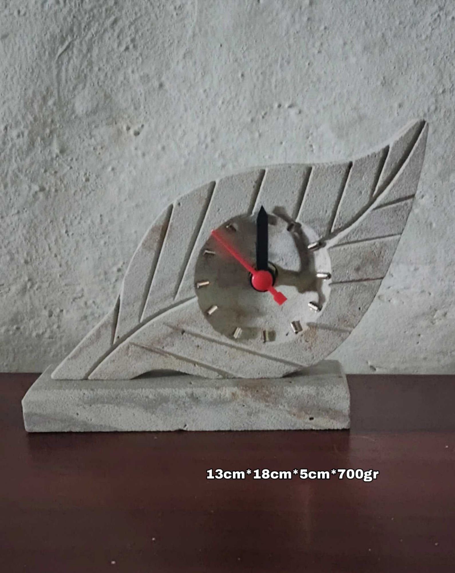 Reloj en Piedra Hoja