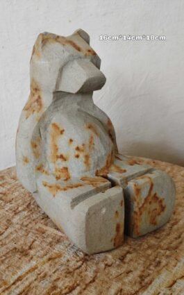 Escultura en Piedra Oso Sentado
