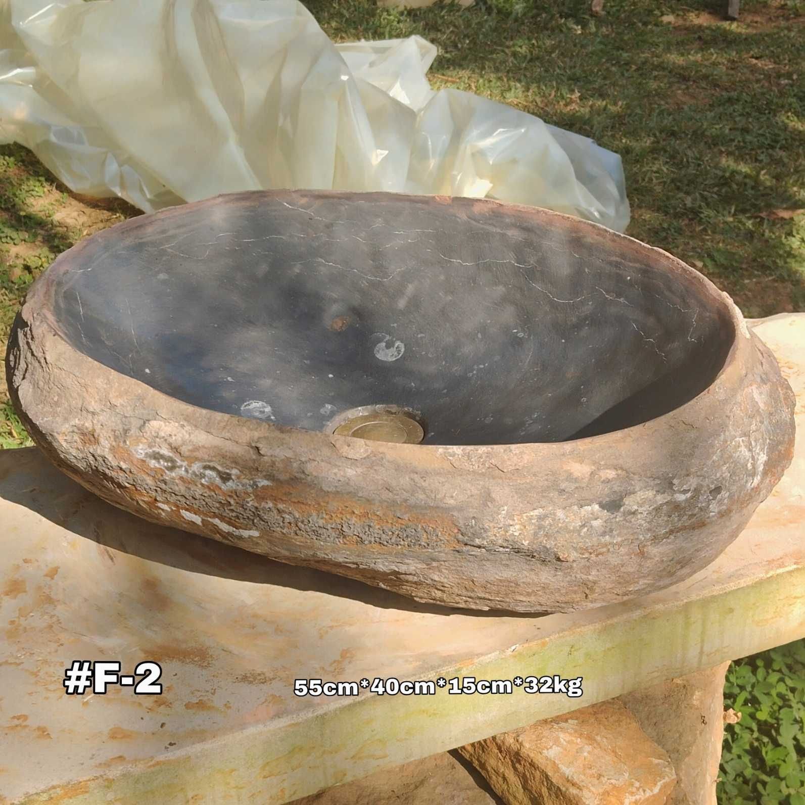 Lavamanos en piedra fósil