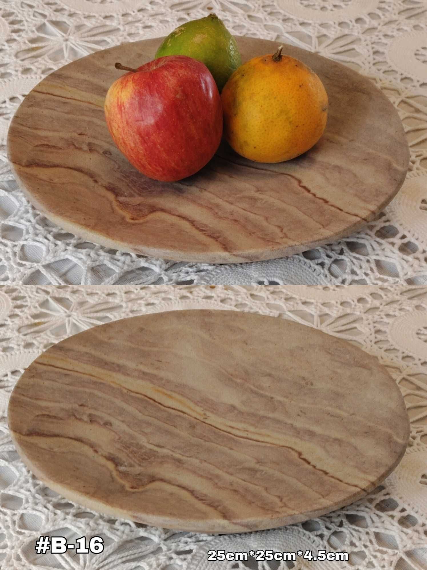 Bandejas y platos en piedra