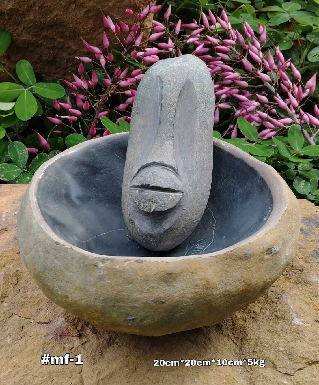 Mortero en piedra fósil