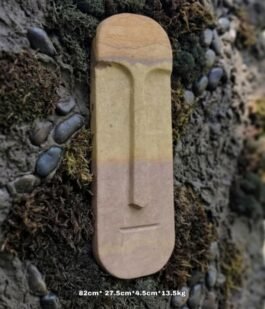 Escultura de Pared en Piedra, Triada Sensorial «Presencia»
