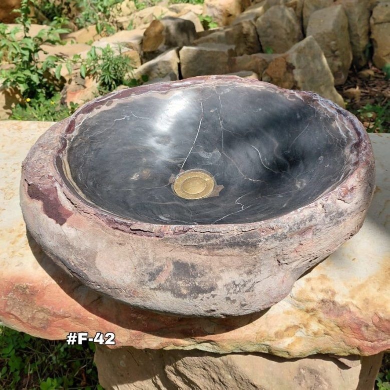Lavamanos en piedra fósil