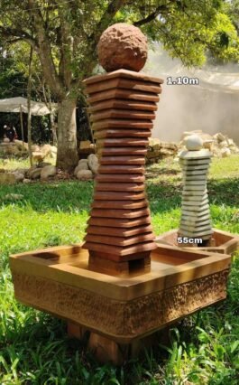 Fuente en piedra en espiral