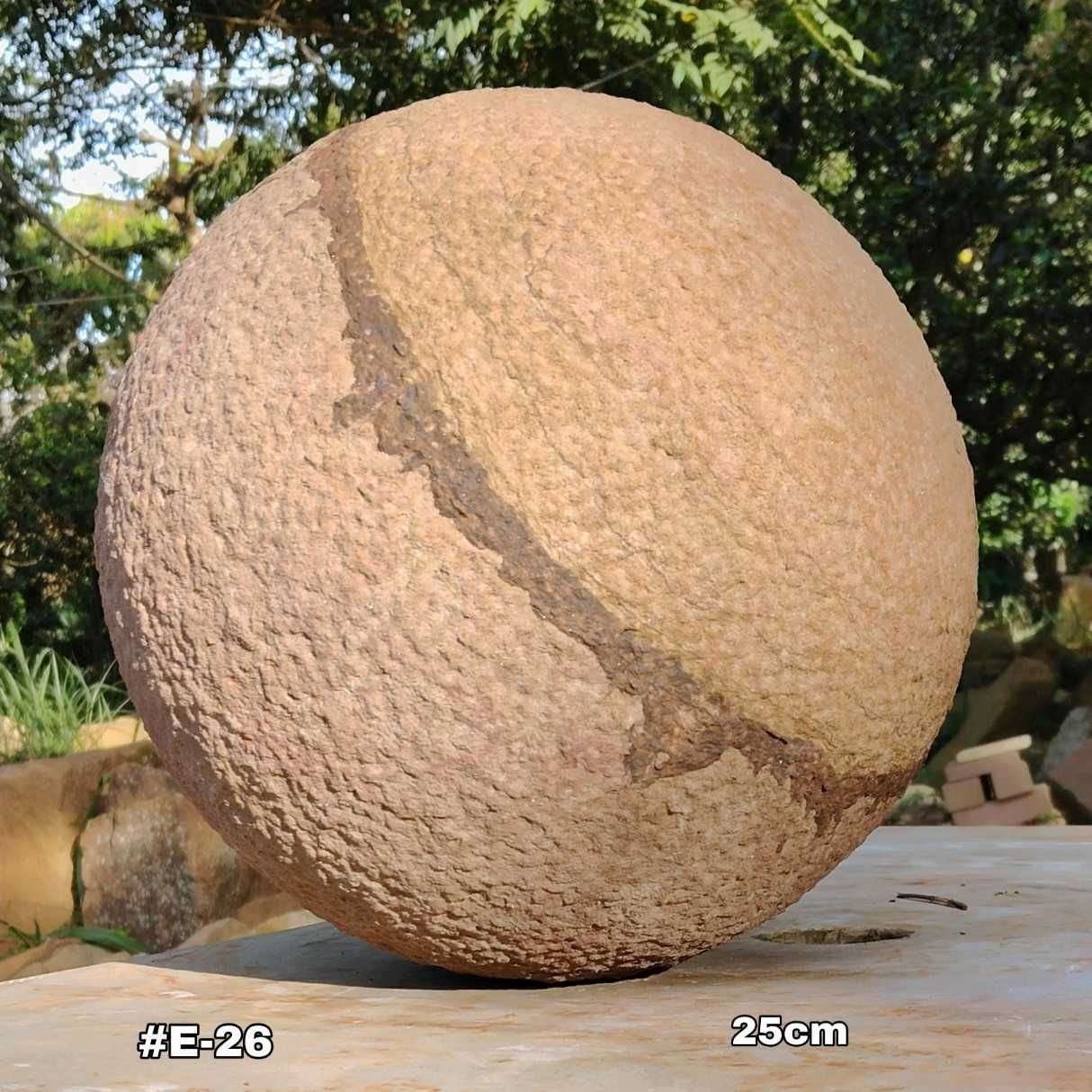 Esfera en piedra