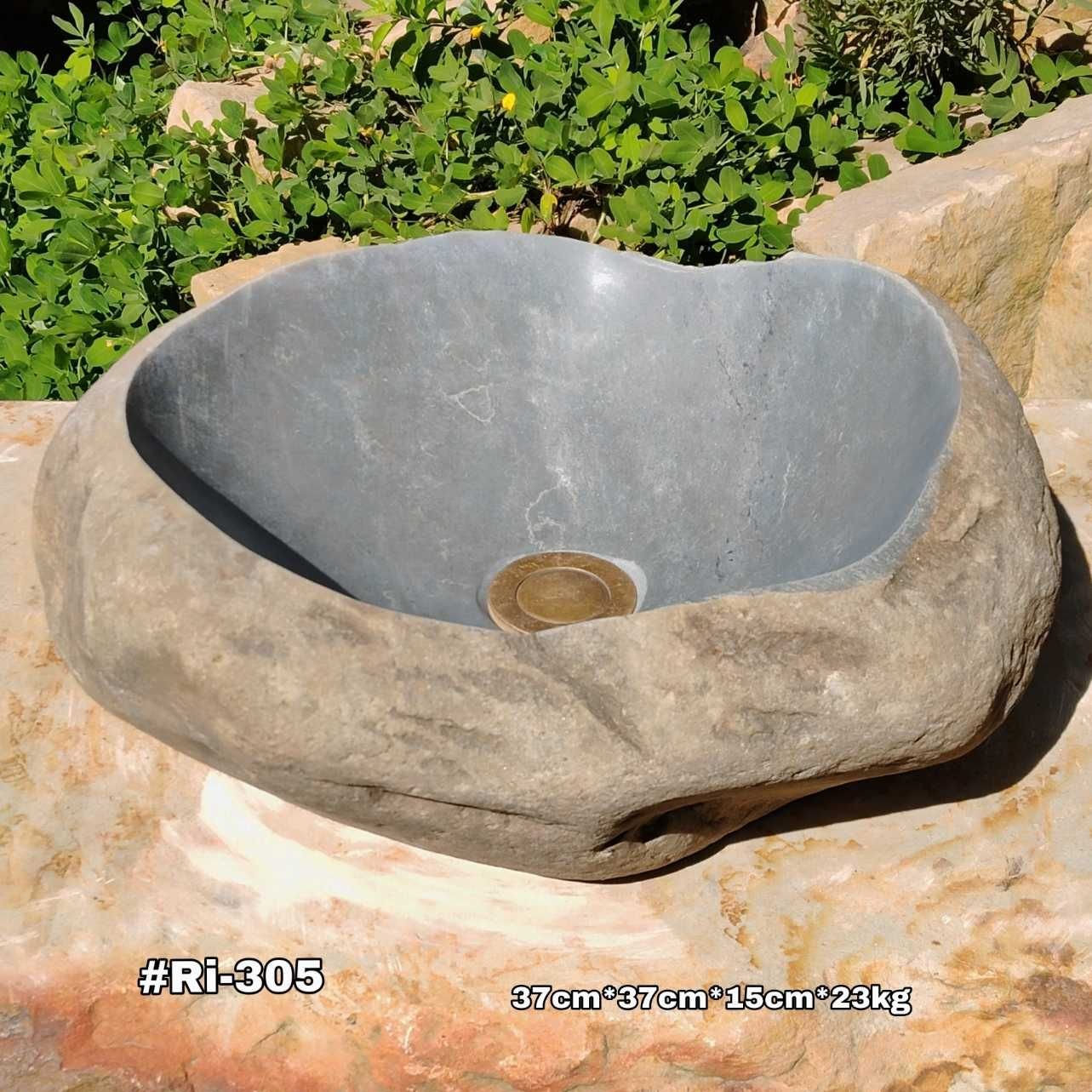 Lavamanos en piedra de río