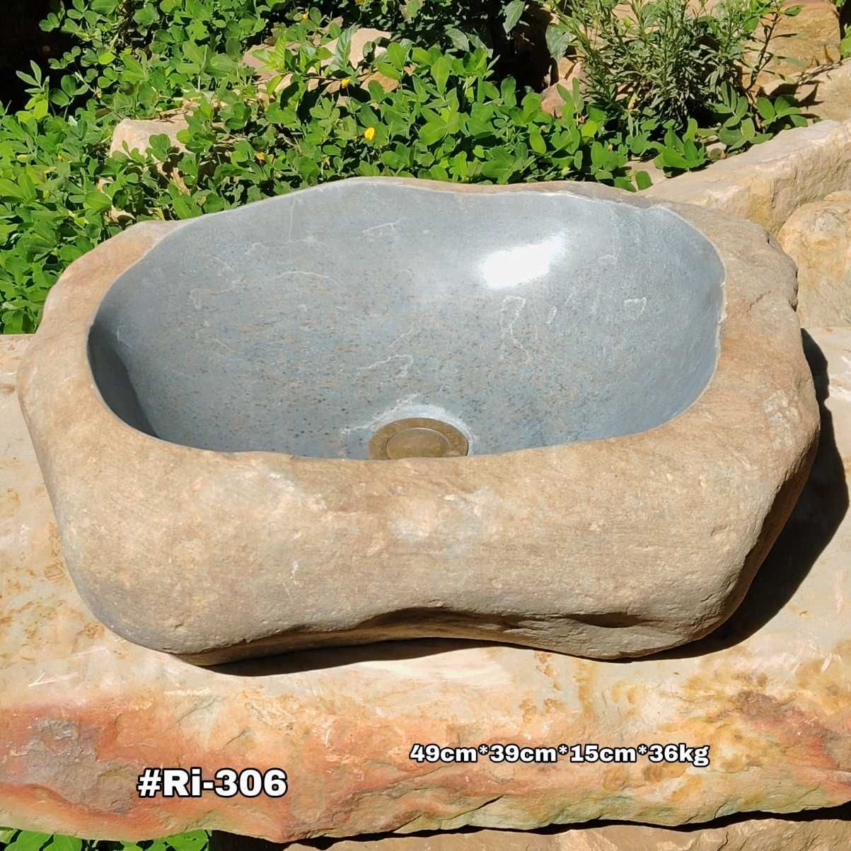 Lavamanos en piedra de río