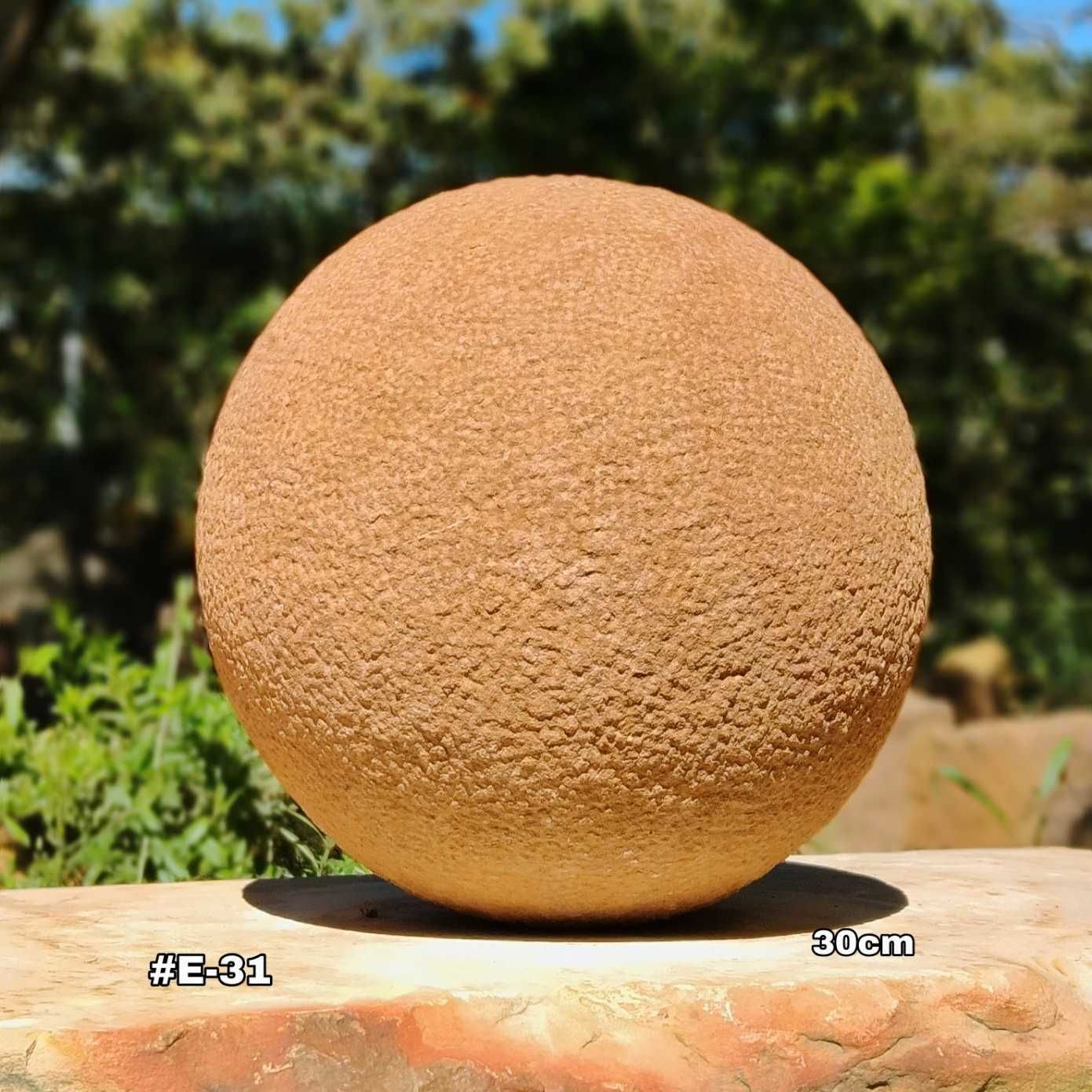 Esfera en piedra