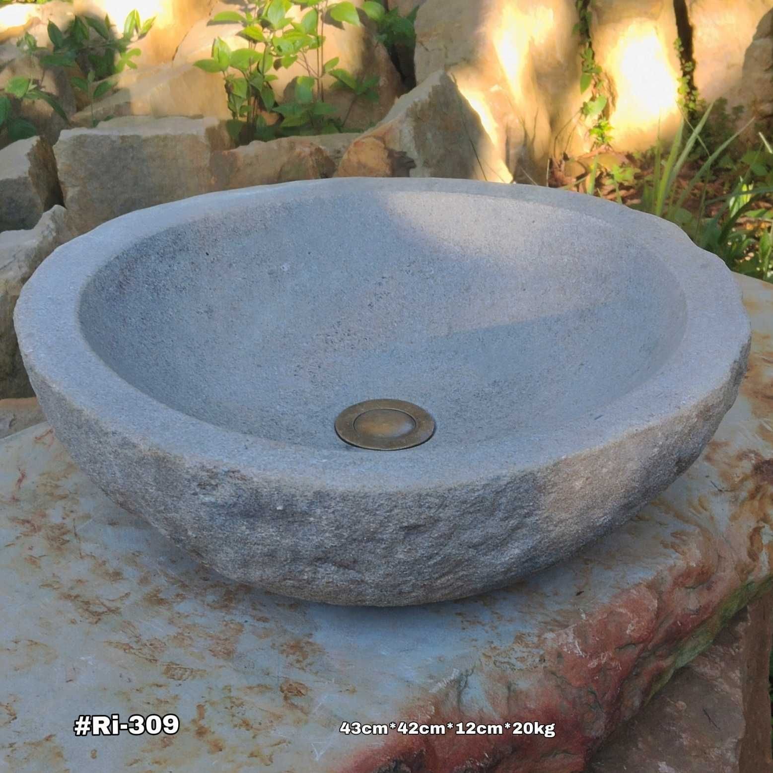 Lavamanos en piedra de río