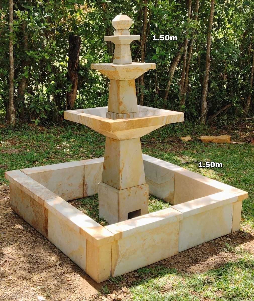 Fuente en piedra cuadrada