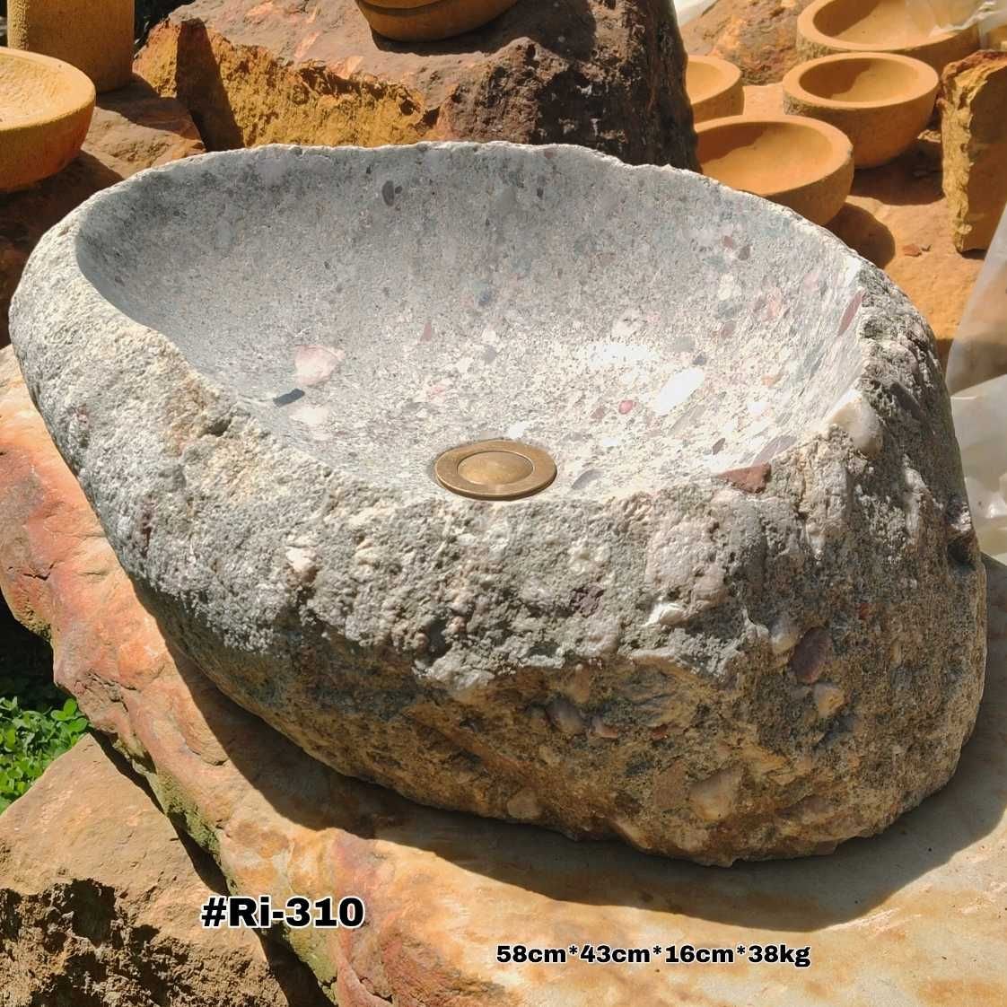 Lavamanos en piedra de río